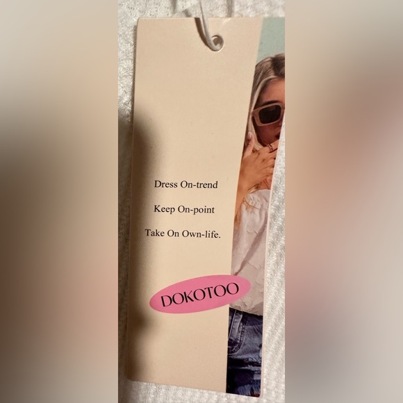 Dokotoo Waffle Knit White V-Neck Short Sleeve Top - Picture 4 of 9